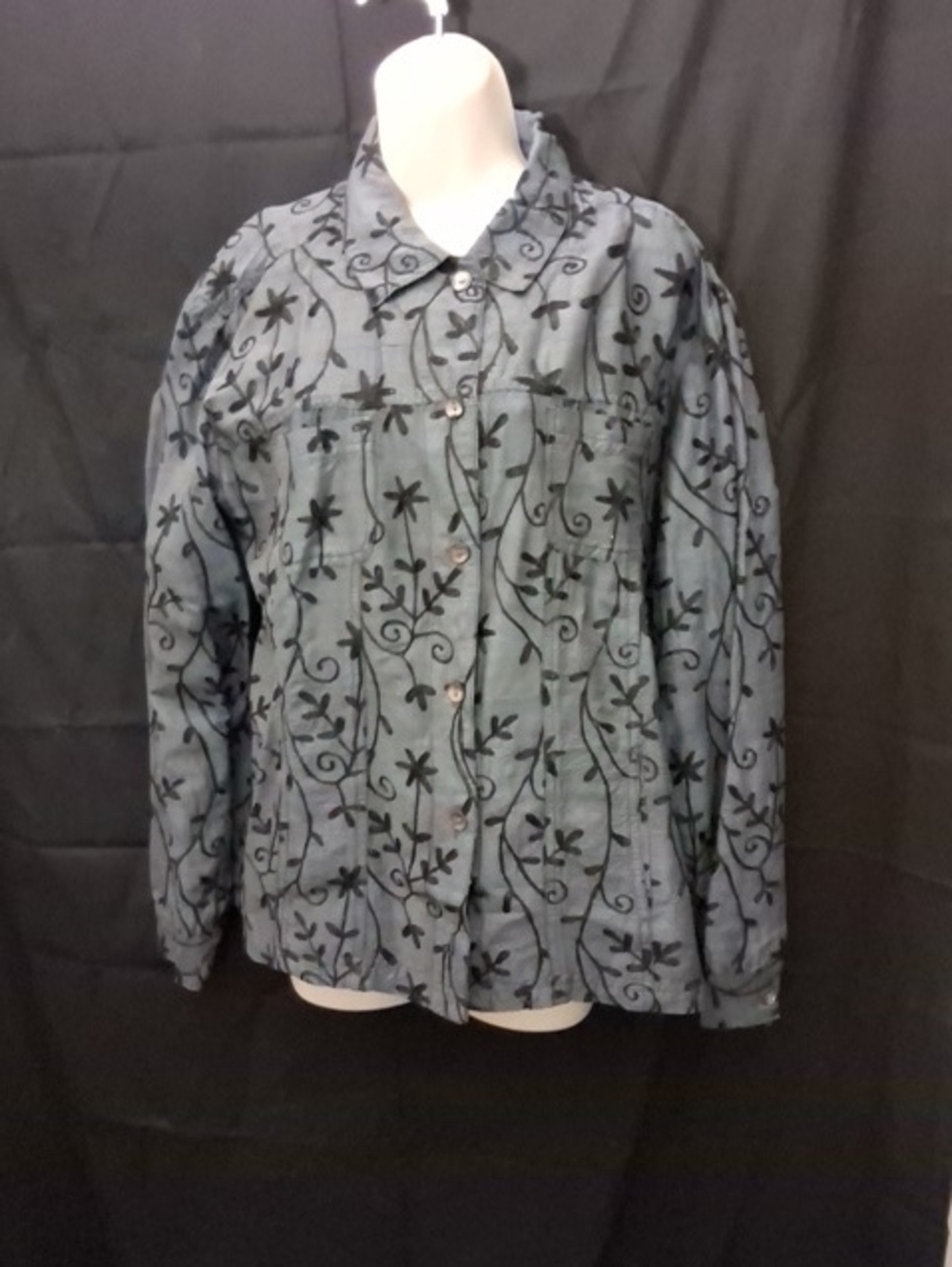 Chico's Button-Front Shirt with Black Floral Embrodery Size 2 / M